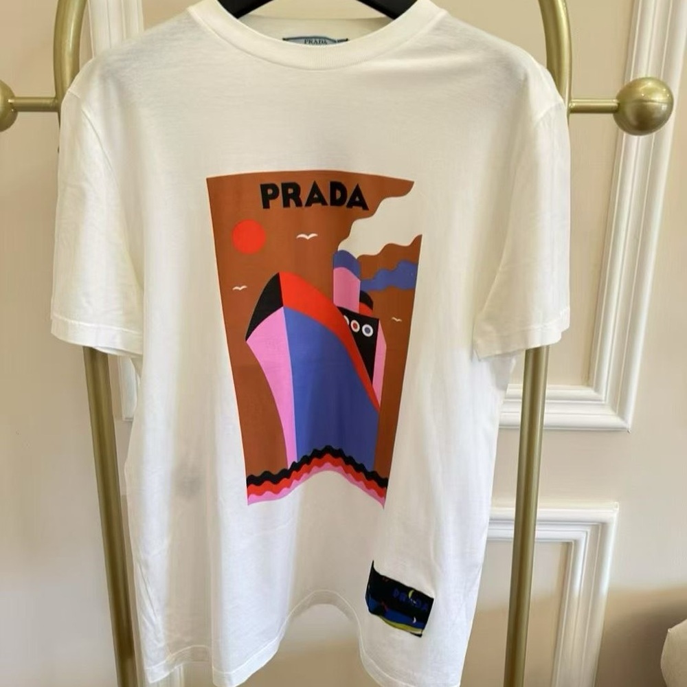 🚩steal authentic Prada White Tee with Vibrant Graphic